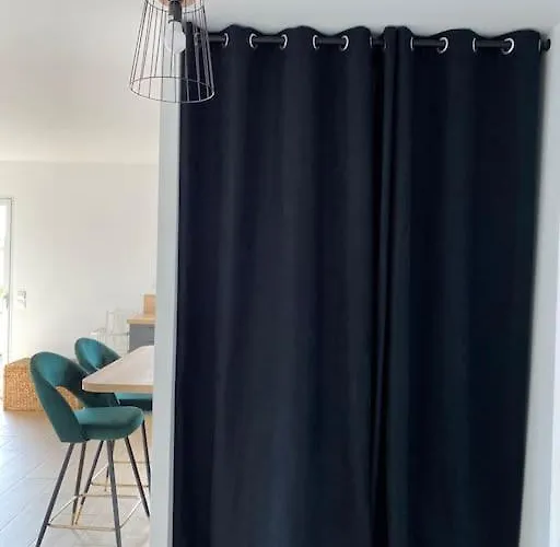 Сasa de vacaciones La Maison Des Copains Au Coeur Du Dday Carentan